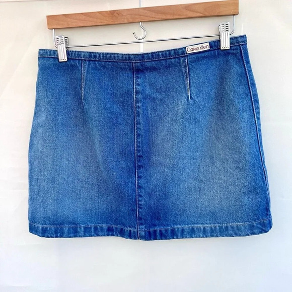 NWT Calvin Klein Women's Side Button Zipper Light Wash Blue Denim Mini Skirt 29 - Picture 4 of 10